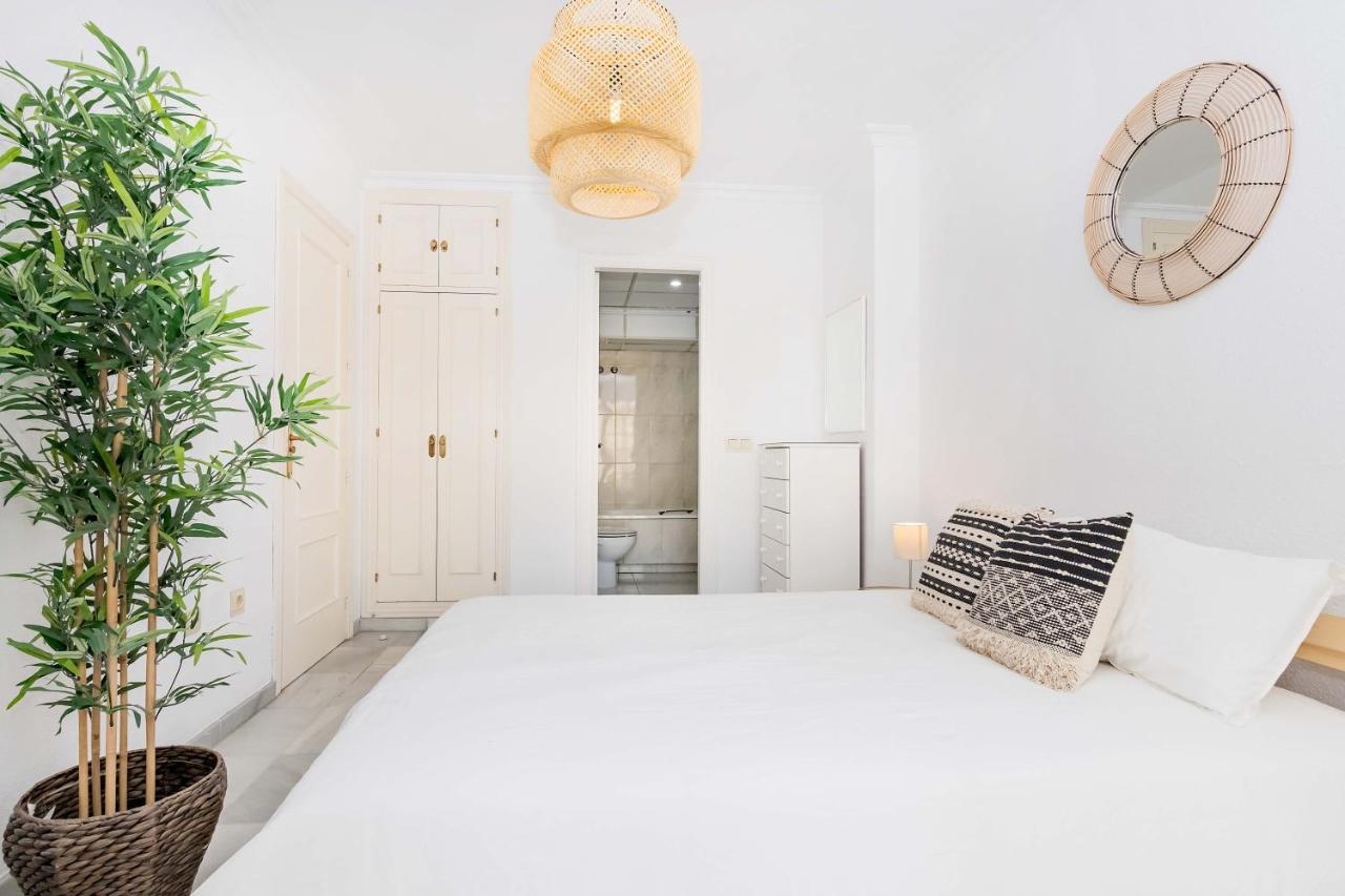 Appartement Bhost - La Maestranza à Málaga Extérieur photo